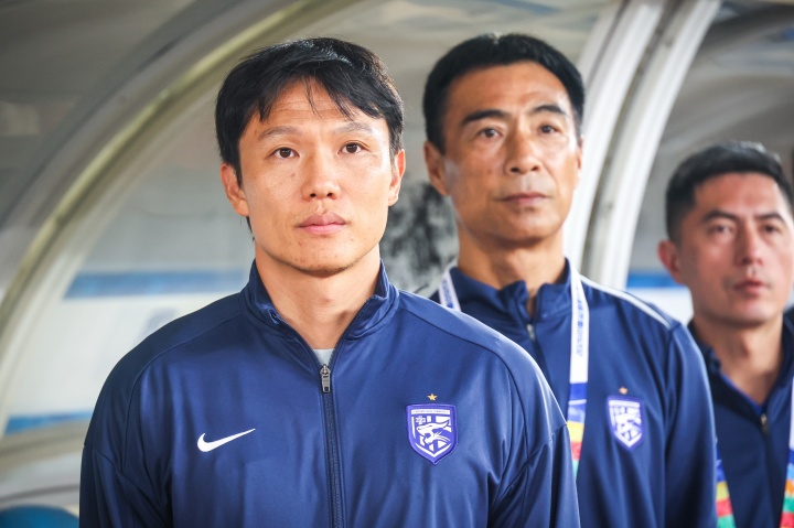 沪媒:武汉三镇跌落资本退潮是根源,频繁换帅打乱战术体系 沪媒:武汉三镇跌落资本退潮是根源,频繁换帅打乱战术体系